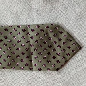 Vtg Filene's silk tie Paisley USA 3.25x55